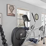 Sunny City Accommodations - Close To Metro And Umd