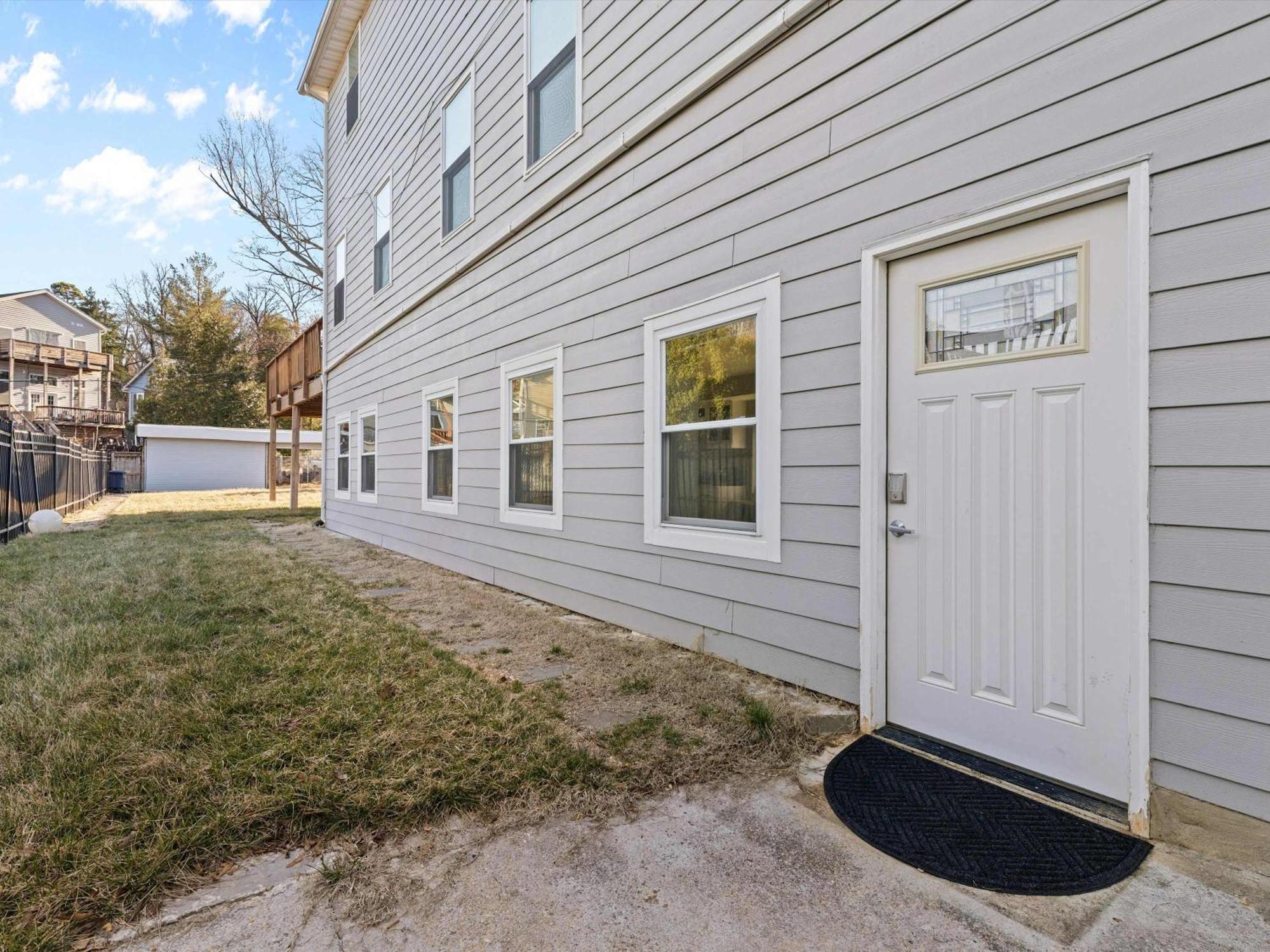 Sunny - Close To Metro And Umd